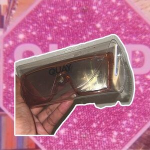 Quay  Sunglasses 💫